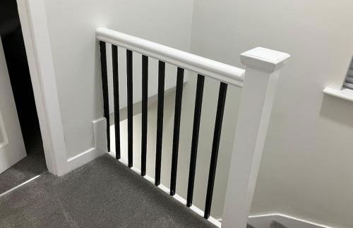 3 Bedroom home, with 4 beds, parking, walk to station & town centre families and business visitors welcome - Foto 10