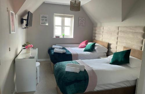 Weekly & Monthly Rates! Stunning Home By Stansted Airport - Foto 2