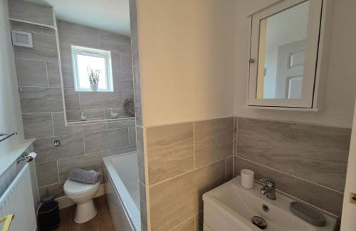 2 Bed Maisonette with Sofa Bed - Ideal for Groups #26C - Foto 71