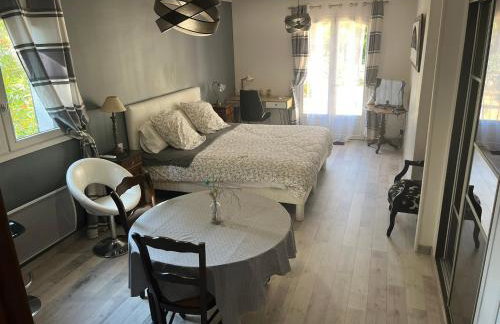 Grande Chambre meublee - Foto 2