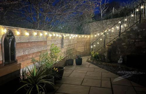 Private, Modern and Detached Garden Apartment - Photo 1