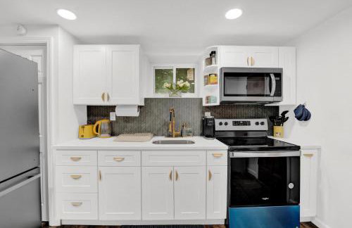 Cozy Garden 1Bed Apt, Lincoln Park - Foto 3