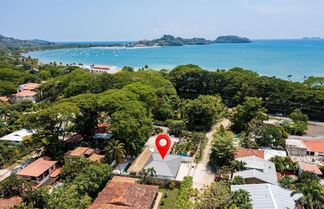 Tropical Brand new 4 BR gem in Potrero Near Beach - Casa Marzo - Photo 3