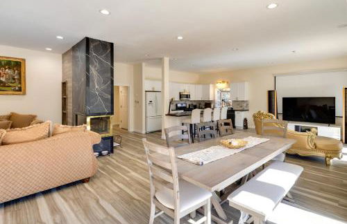 Game Room and Deck Modern Frazier Park Home! - Foto 11