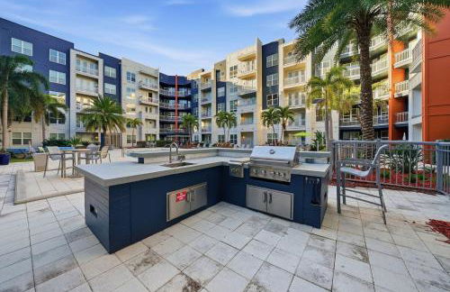 Stylish 2BR w Pool Pet-Friendly Unit #13 - Foto 34