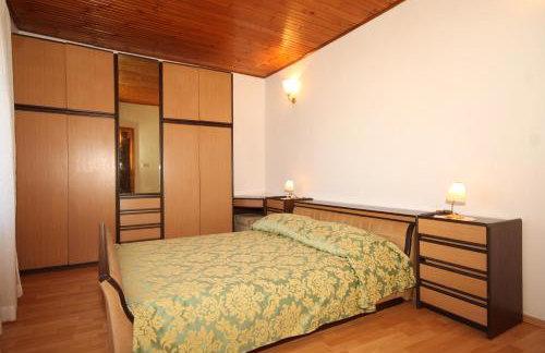 Apartments with a parking space Ugljan - 8416 - Foto 18