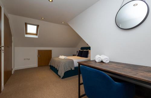 Modern Detached 4-Bedroom 2-Bath Home, Guildford - Photo 30