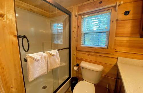 B2 NEW Awesome Tiny Home with AC Mountain Views Minutes to Skiing Hiking Attractions - Foto 35