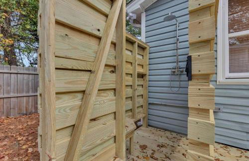 Coastal 3BD Bungalow One Block from Scenic Walkway - Foto 24