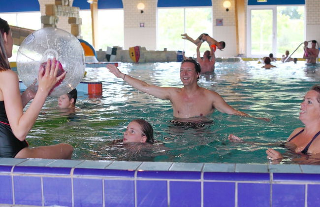 Private Indoor Pool Home in Verviers - Photo 9