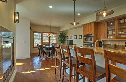 Updated Spacious Truckee Home Hot Tub and BBQ Patio - Foto 8