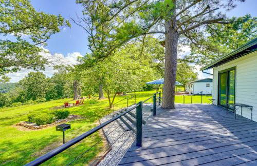 Near Table Rock Lake Family Home with Deck and Views - Foto 21