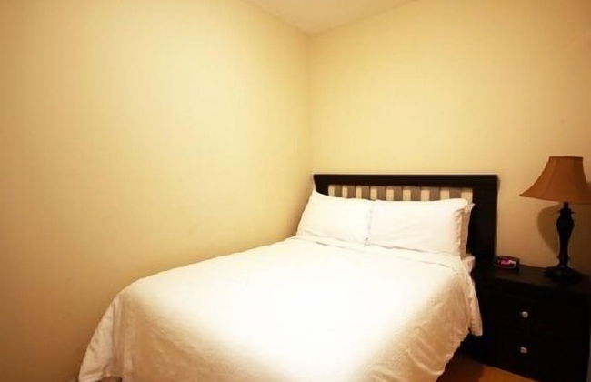 WhiteHall Suites- Yorkville - Photo 10