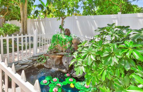 Pool Table, Minigolf, Games at Pondside FunHouse - Foto 3