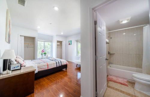 40 ppl 2 houses 13 Bedrooms btw Disney Hollywd - Foto 14