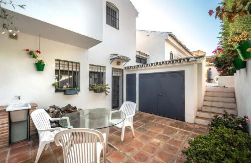 Villa in Marbella with golf views - Photo 46