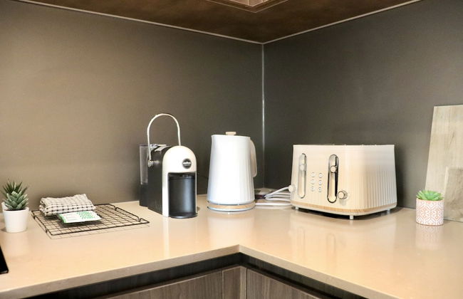 Luxury 2 Bed Apartment Vauxhall, Balcony, Sleeps 6, Central London - Open for Business stays, Long Stays, Families Relocating - Foto 51