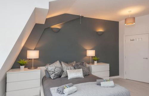 Shoppers Oasis - Heart of Leeds City Centre - Pass the Keys - Foto 3