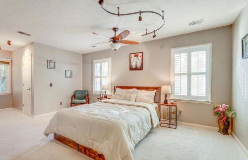 6 Mi to Stone Mountain Park Home with Deck! - Foto 17