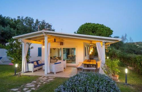 Villa Michaela con piscina privata e vista mare - Foto 7