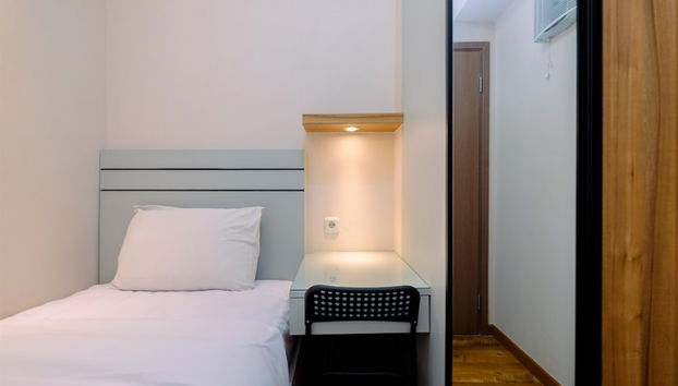 Best Homey and Comfort 2BR at Podomoro Golf View Apartment - Photo 2, Chambre