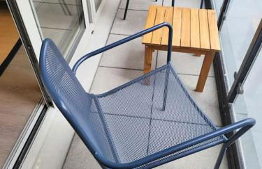 Entire Prestige Apartment in Poole Quay - Free Parking, Fast WiFi, Smart TV & Netflix - Foto 14