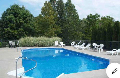 Luxury Cabin #21 With Hot Tub and Jacuzzi on Patoka Lake in Southern Indiana - Foto 18