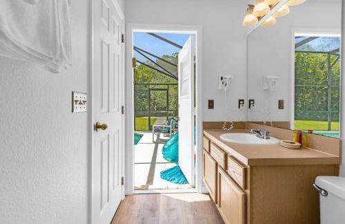 1061 Lake Berkley 4 Bed with Pool&Spa - Foto 3