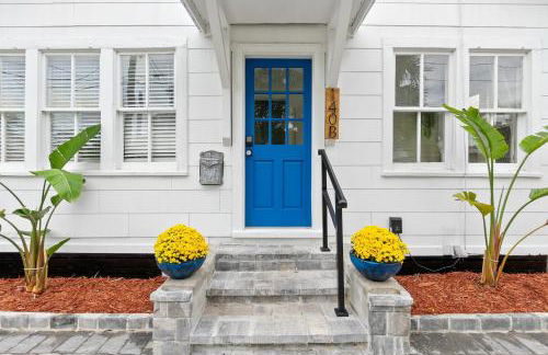 Coco's Cozy Cabana - Hot Tub Walk to Downtown - Foto 38