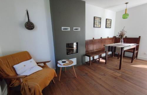 confortable maison familiale à l'entrée du village médiéval - Foto 9