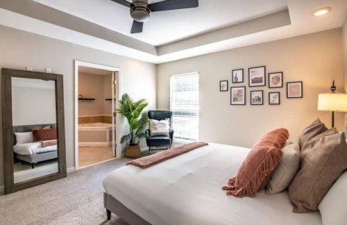 Family Retreat in Birmingham, 7BR 4BA - Photo 32