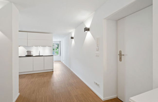 Modern Apt Old Town w Panoramic View ID4 - Photo 22