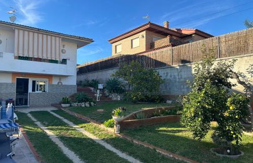 Piso superior tranquilo terraza y vistas A 45 min de Barcelona - Foto 40