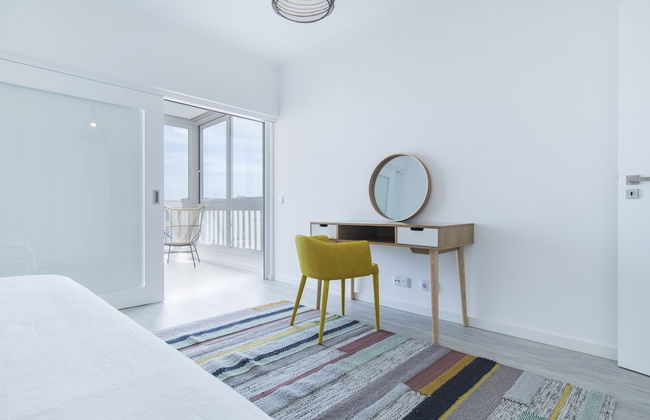 Luxurious Seaview Apartment in Estoril - Photo 25