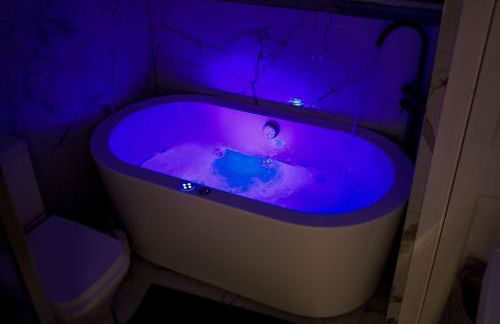 Whole House In Northampton - Photo 11