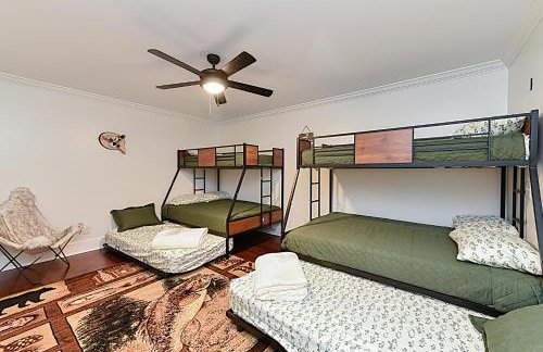 Secluded Lodge 8acres Hot Tub, Pingpong pedalboat! - Foto 15