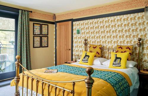 Ty Pandy Eclectic Luxury Family cottage Sleeps 8 adults and 2 children - Photo 40