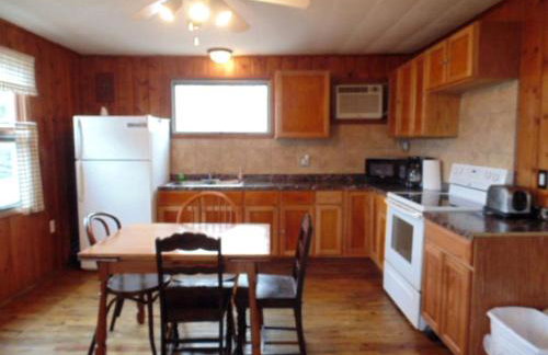 Secluded Cottage Rental in the Trees by Lake Erie, Ohio - Foto 4