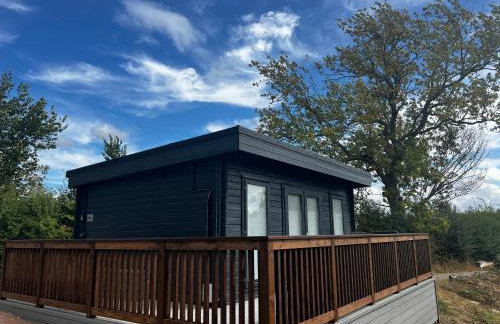 Beautiful Open Plan Lakeside Lodge, Shearsby - Photo 50