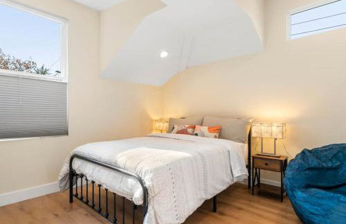 Spacious Mountain View 4 Bedroom Modern Home - Foto 21