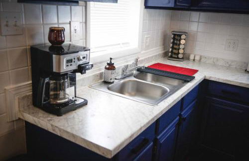 1939 Four Bed Rustic Escape by Casino - Foto 38