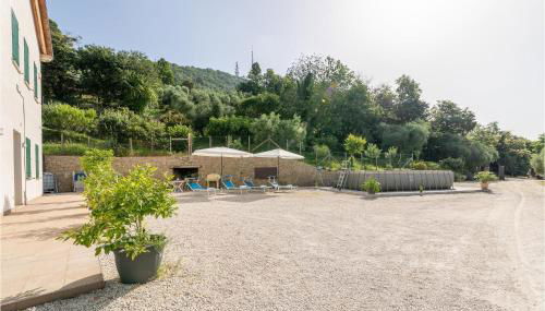 Gorgeous Apartment In Valnogaredo Pd - Foto 2