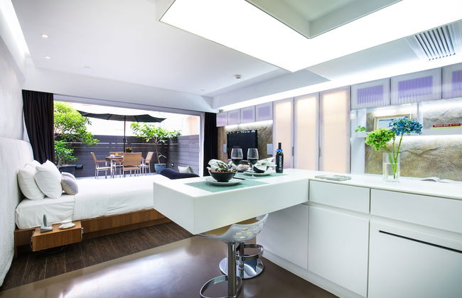 V Wanchai - Photo 11