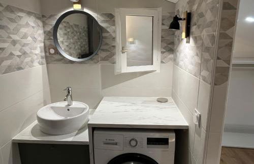 Maison au pied du château + parking privé - Photo 15