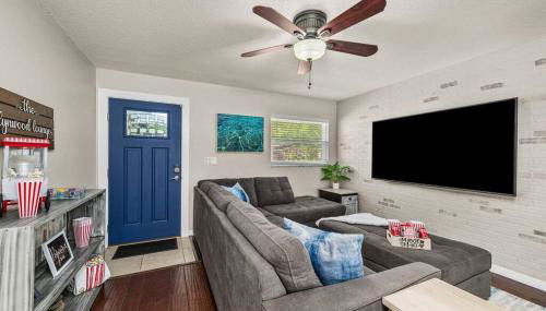 New Design-Movie Night Bar-Fire Pit-Hammocks-Games - Foto 5