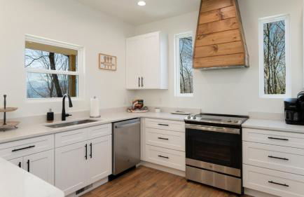 Modern Mountain House with Amazing Views and Hot Tub - Foto 20