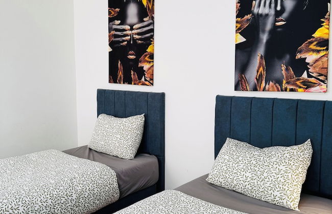 Cozy 3BR Apt with Garden Sleeps 10 - Foto 17