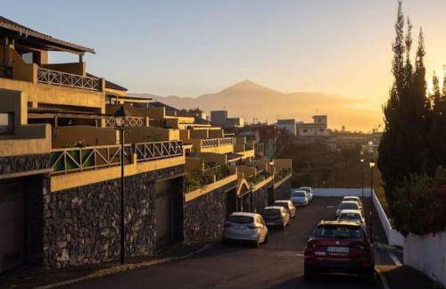 Precioso Apto. con vistas al mar y puesta de sol - Foto 1