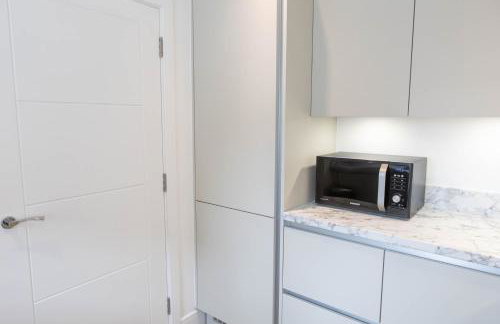 Bensons Hill - Stylish 2-Bed Home with Garden & Parking - Foto 31
