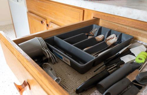 Peaceful Gem HotTub Fenced Yard & Near Downtown - Foto 37